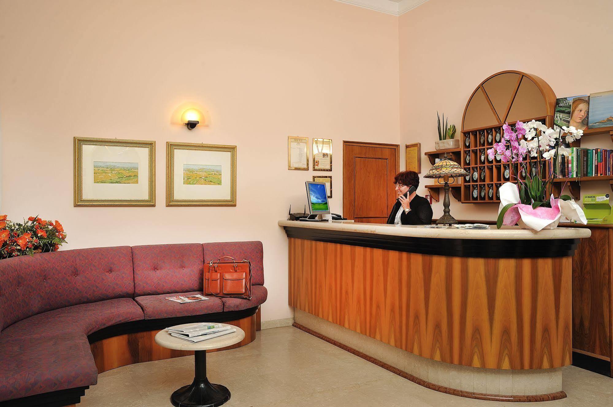 Hotel Bel Sit セニガッリア エクステリア 写真